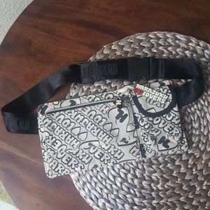 Harajuku lovers belt bag like new No flaws
